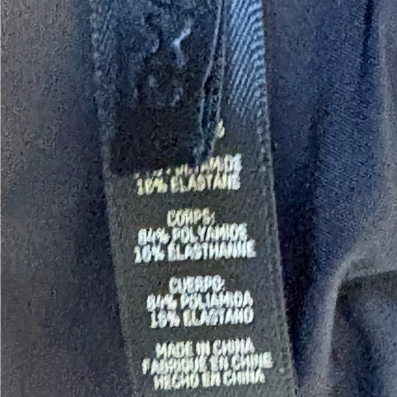 SKIMS NWOT Kim Kardashian wireless form bra 34D new without tags - Picture 3 of 3